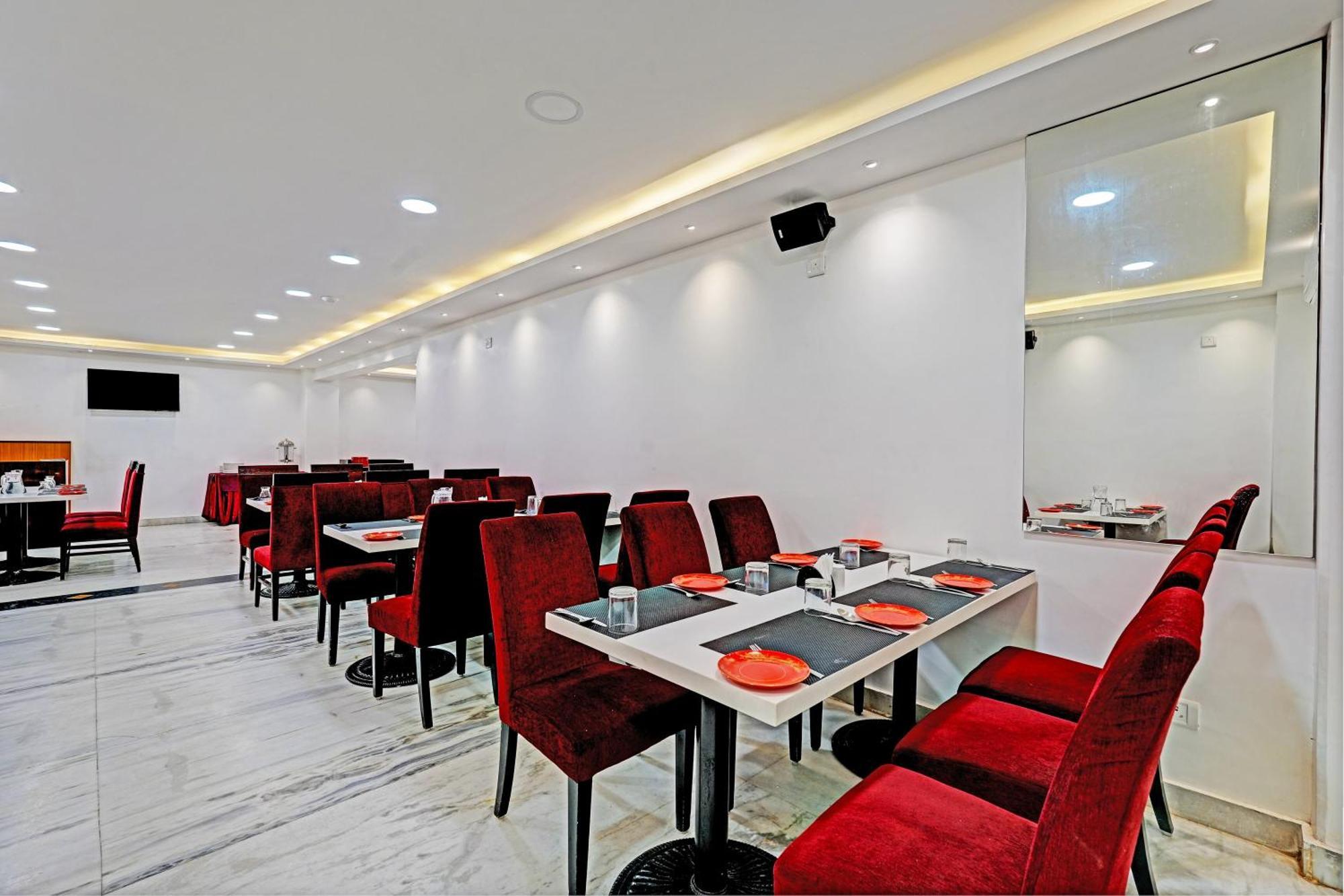 Hotel Hight Krone A Family Hotel Near Igi Airport Delhi Yeni Delhi Dış mekan fotoğraf