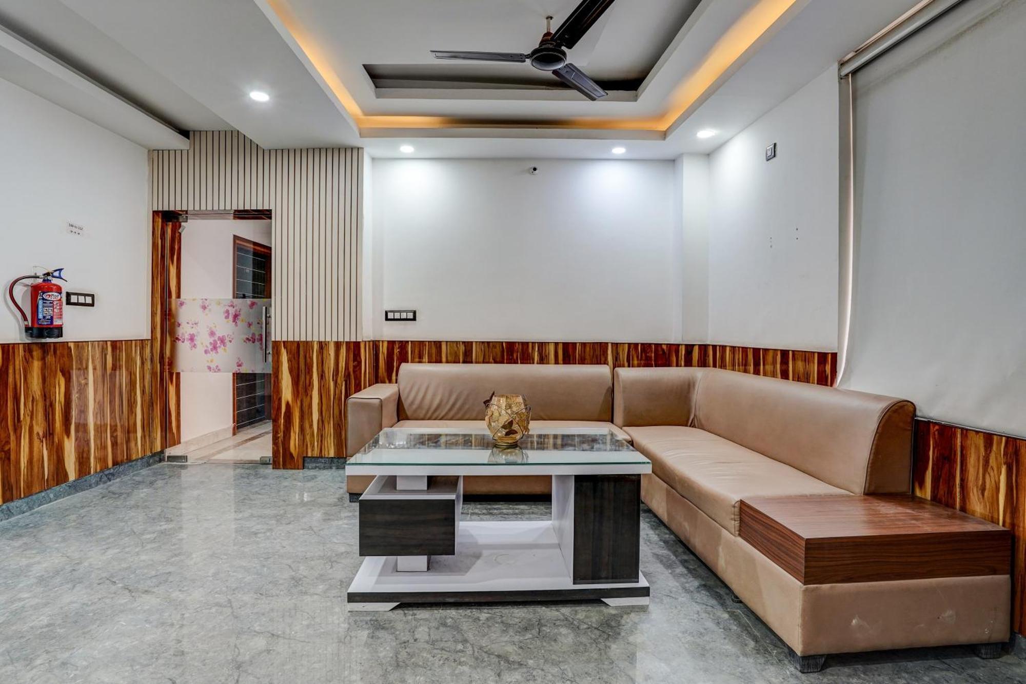 Hotel Hight Krone A Family Hotel Near Igi Airport Delhi Yeni Delhi Dış mekan fotoğraf